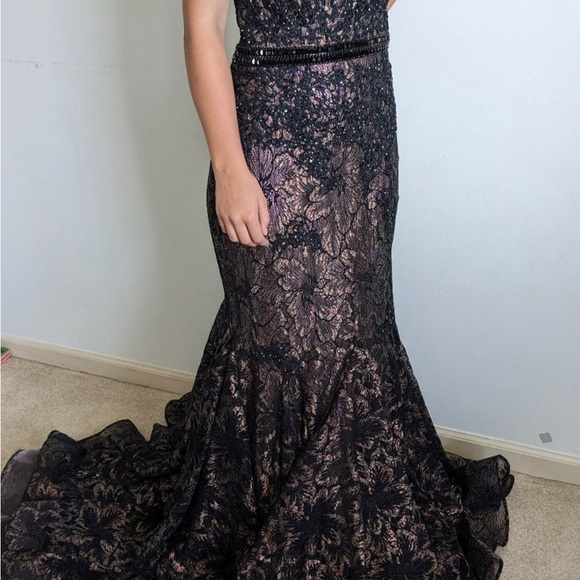 Mac Duggal dress size 10 - Picture 4 of 13